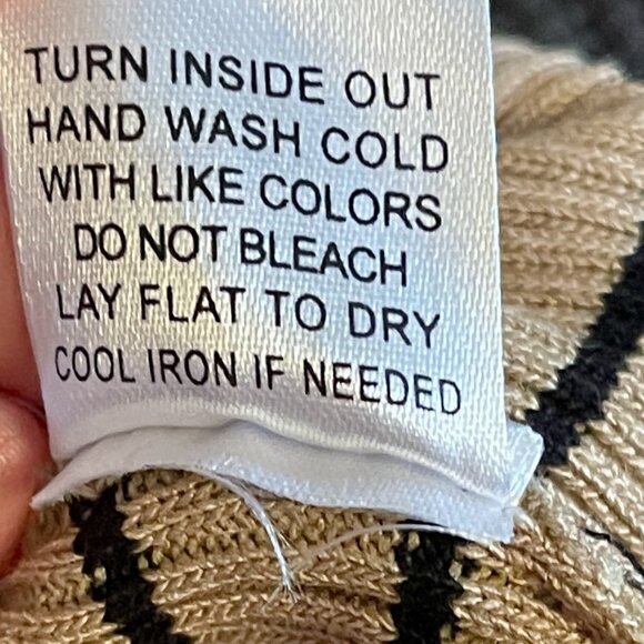 Black and Tan Sleeveless Striped Buttoned Crop Shirt - Picture 5 of 5